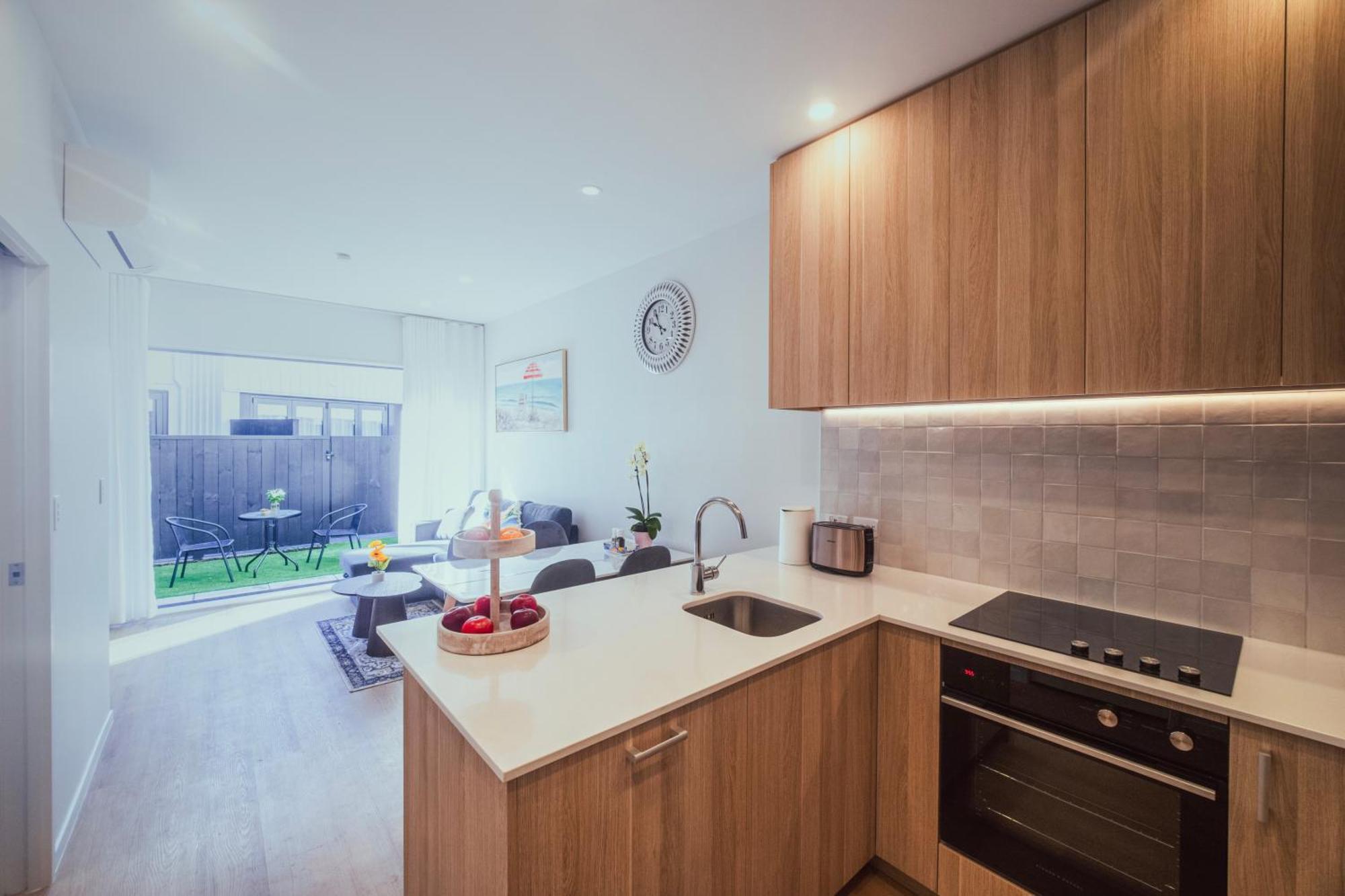 Modern Townhouse Close To City With Full Kitchen - Ellerslie Auckland Zewnętrze zdjęcie